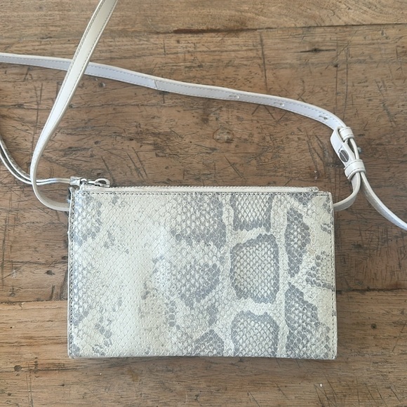 ✨ AllSaints Claremont Crossbody Purse – Neutral Cream Gray Python Leather – EUC - Picture 7 of 10